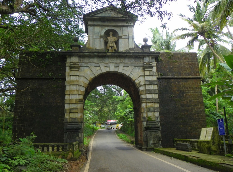 OldGoa-ViceroyArch.jpg OldGoa-ViceroyArch.jpg