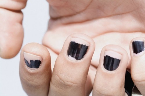 unhas mal pintadas.jpg