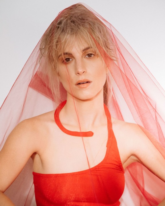 5b7d5b97188da9000d7ac6e9ba9ca96d85-06-hayley-willi