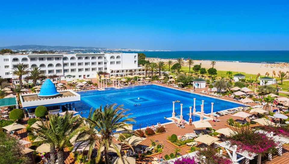 TNMCONCMAR_YHAM-TOP-1vue-piscine-plage5.jpg TNMCONCMAR_YHAM-TOP-1vue-piscine-plage5.jpg