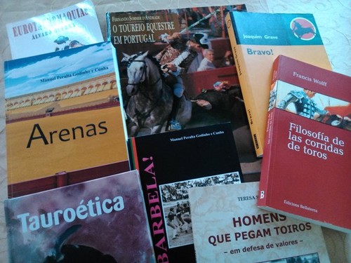 Livrosd taurinos.jpg