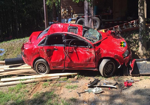 wrecked car.jpg wrecked car.jpg