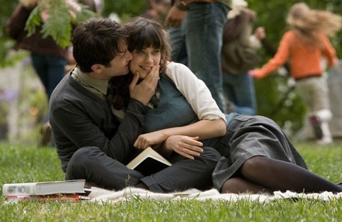 joseph-gordon-levitt-and-zooey-deschanel-in-500-da