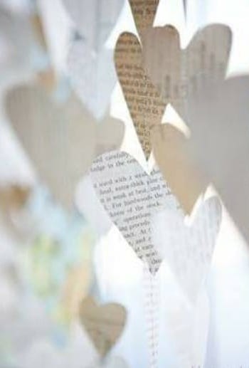 É feita de tantos fragmentos, uma pessoa. Tantas 