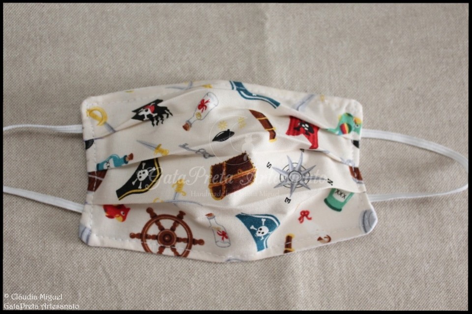 Máscara menino 4 anos Piratinha1.JPG