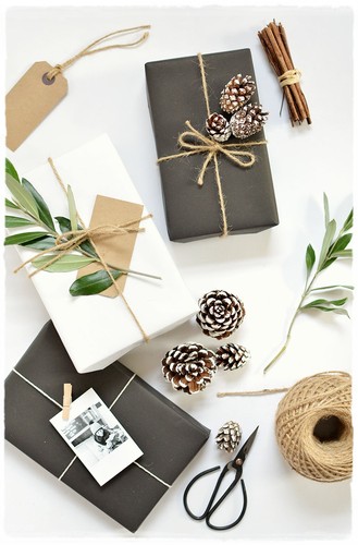 5 simple gift wrap ideas.jpg