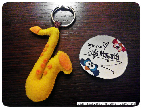 Saxofone Barítono feito por Sofia Margarida - daspalavras.blogs.sapo.pt