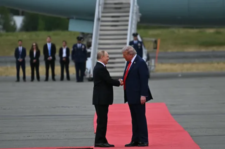 Captura de ecrã 2025-08-15 202800.png