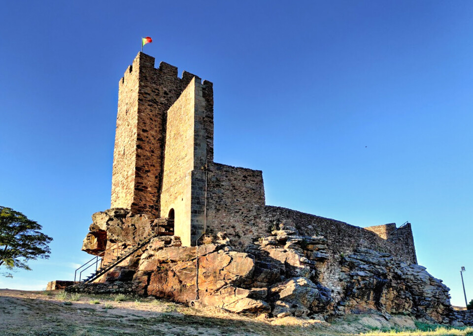 MOgadouro castelo4.jpg
