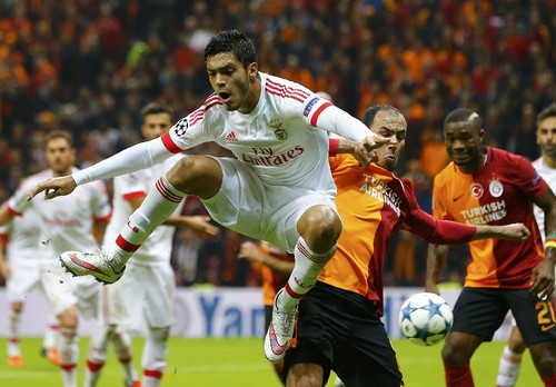 2015-10-21T205846Z_1670117981_LR1EBAL1M9NOE_RTRMAD