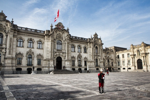 Palácio presidencial Lima.jpg