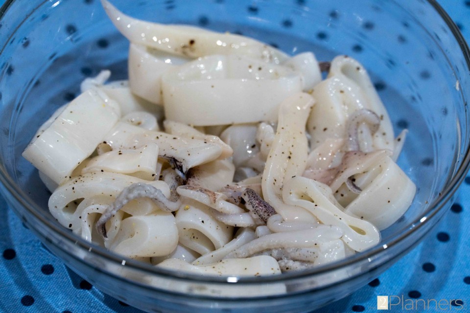 Lemon and Pepper Calamari Recipe - The 2 Planners