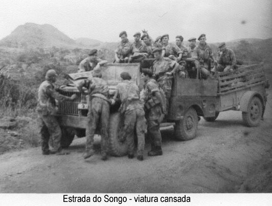 ...Estrada do Songo - viatura cansada.jpg