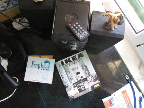 Aqui vemos o  meu cantinho de música na cozinha :)