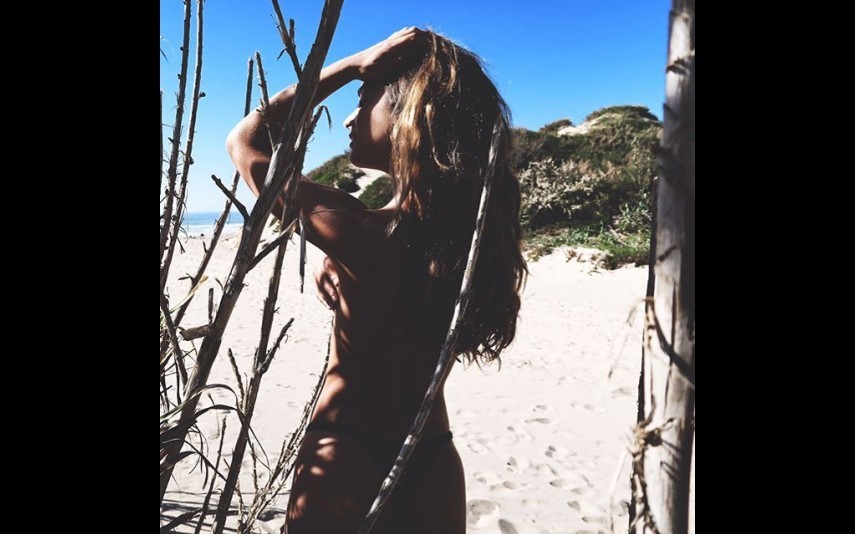 nova-gente-56505-noticia-joana-duarte-nua-na-praia