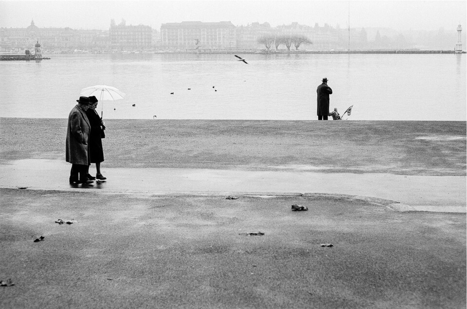Nice day for a walk, 1950, Geneva, Switzerland.jpg