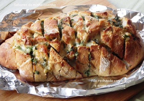 IMGP3921-Pão recheado com queijo e ervas aromáti