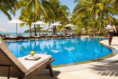 Pool_Day.jpg Pool_Day.jpg