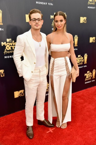 mtv-dacre-montgomery e Liza-pollock-1529200747.jpg