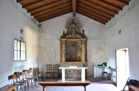 capela_int.jpg capela_int.jpg