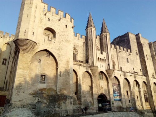 avignon2.jpg