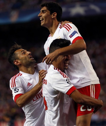 2015-09-30T200645Z_535722632_LR1EB9U1JUZFM_RTRMADP