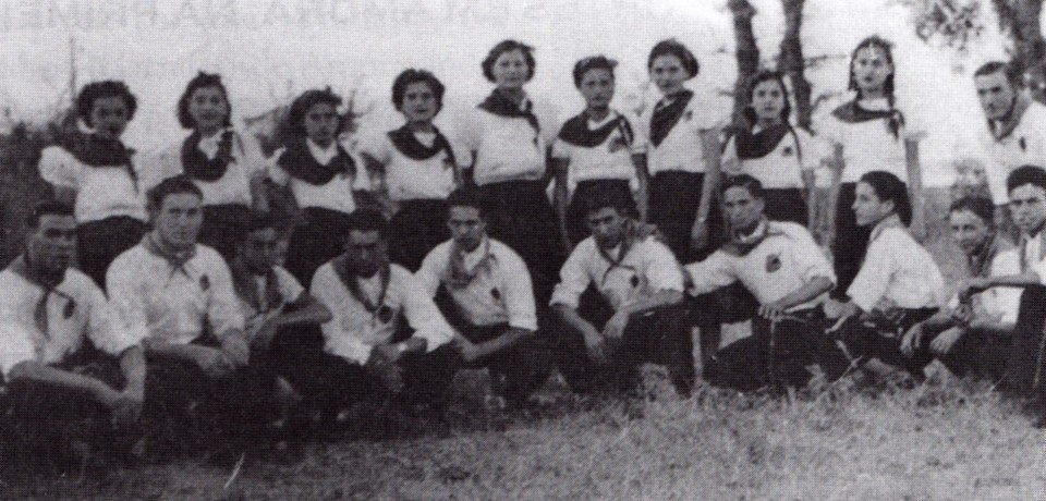 Grupo de Rapazes e Raparigas que fizeram parte da 