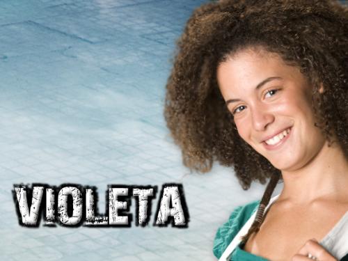 Violeta arranja emprego