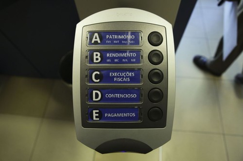 impostos_irs_iva_irc_financas_fisco_foto_Lusa39496