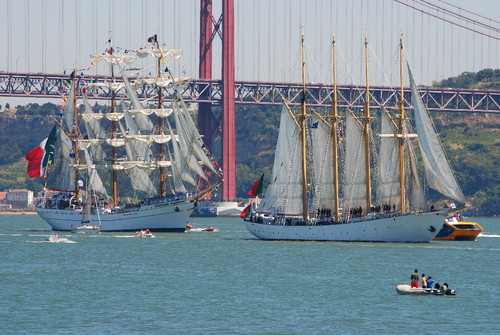 Creoula e Cauathemoc zarpando