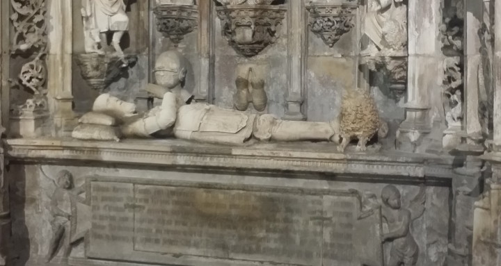 Túmulo D. Afonso I.jpg