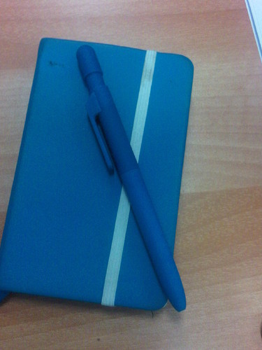 caderno caneta