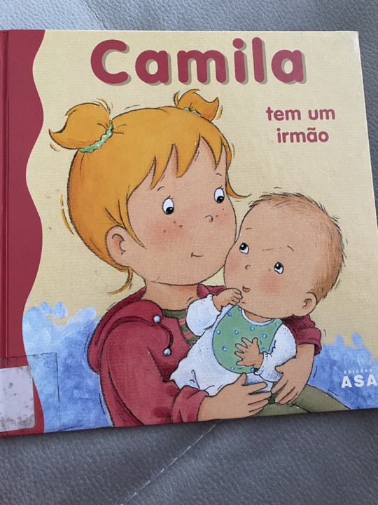 a camila tem um irmão