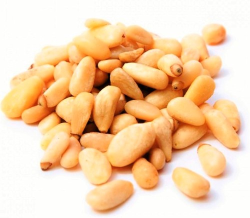 Pinhões.jpg Pinhões.jpg