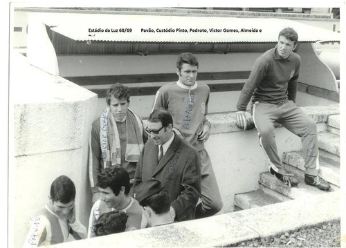 1968-69 estadio da luz-almeida.jpg