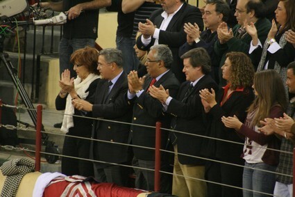 António Costa aplaude tortura de Touros.jpeg