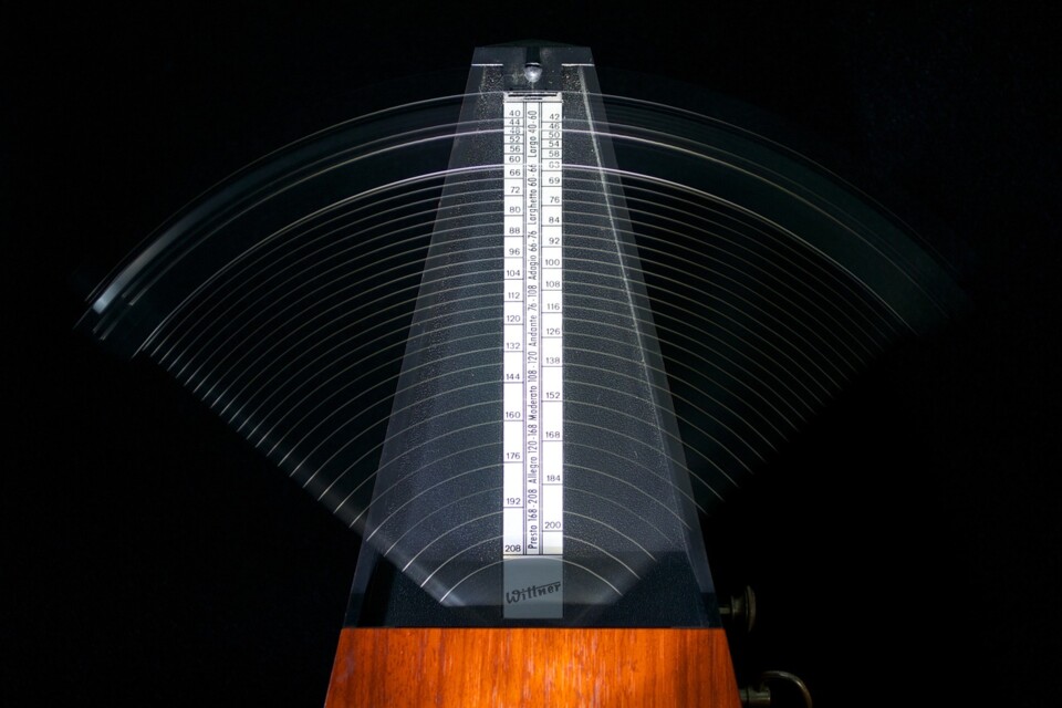 metronomes-812679_1280.jpg