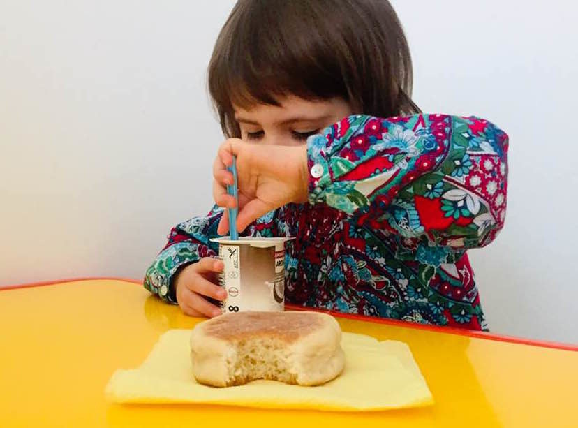 Maria a comer 7.jpg Maria a comer 7.jpg