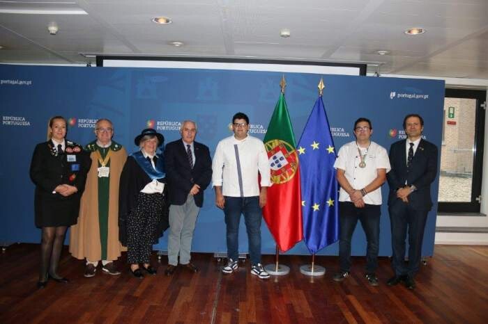 Momento da organização com confrarias.jpg