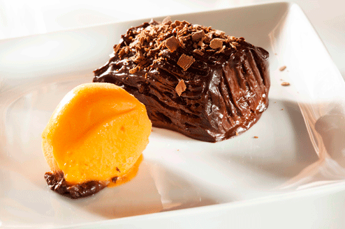 Fofo-de-Chocolate-com-sorbet-de-cenoura-e-laranja.