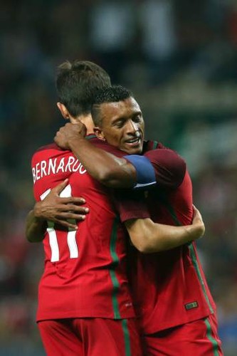 abraço a bernardo.jpe