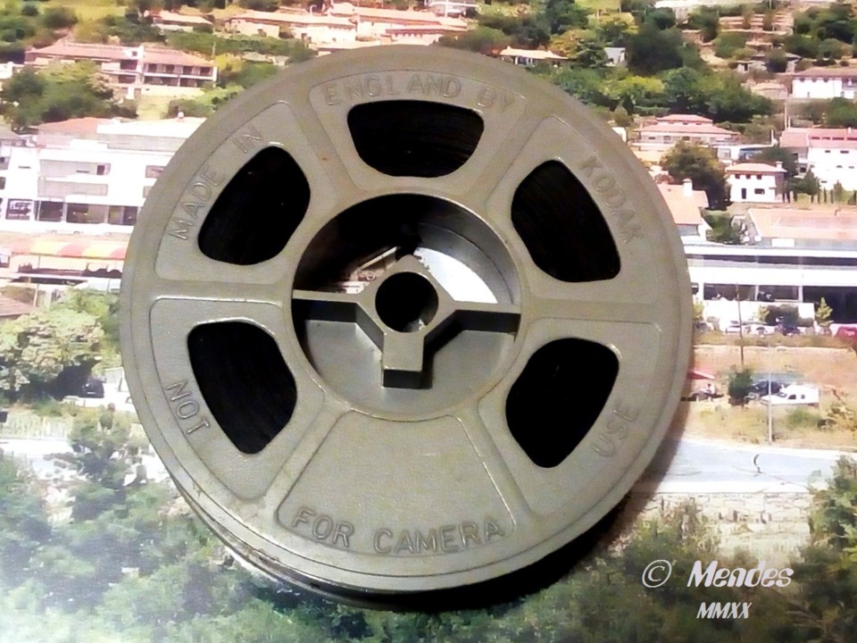 Cerva - Bobina de Cinema de 16 mm.jpg