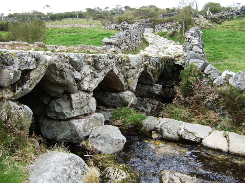 826 c Eassimseconstriumtrilho...CastroLaboreiro.jp