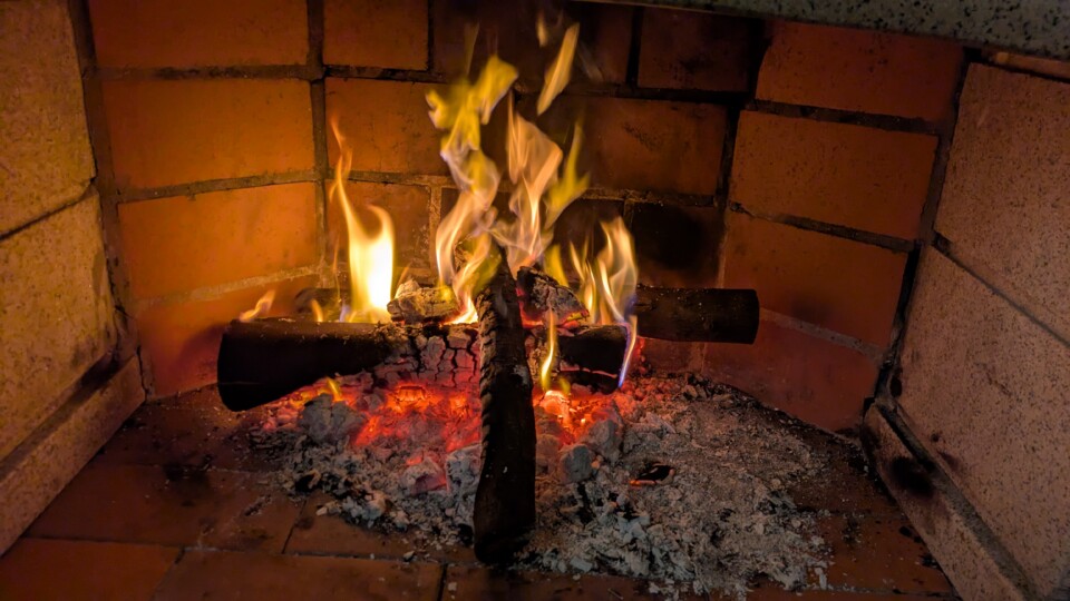 PXL_20251114_200354265.MP (2).jpg