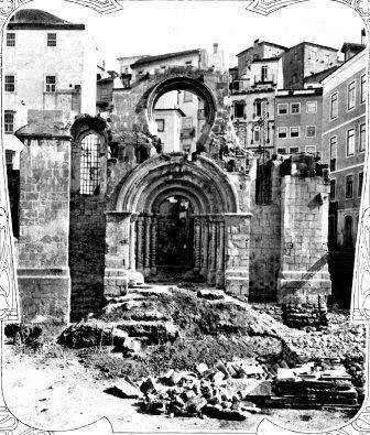 A Igreja  de Sant&#39;Iago durante as obras de restaur