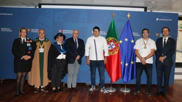 Momento da organização com confrarias.jpg