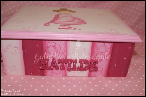 Caixa ganchinhos Princesa4.JPG