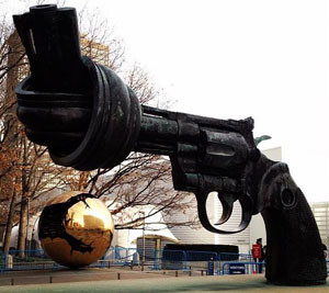 sculpture-nonviolence-un.jpg