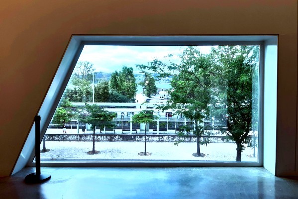 janela (1).jpg janela (1).jpg