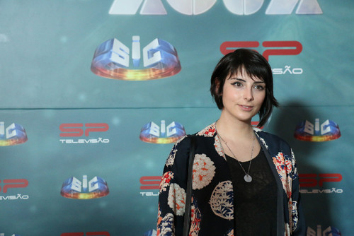 Carolina Torres na apresentação de Espelho d'Água